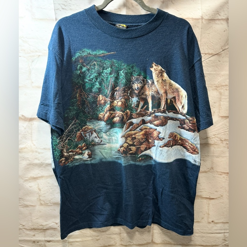 HL Miller Gold Wolves Howling TShirt Men's Sz L Stream Trees USA wrap around